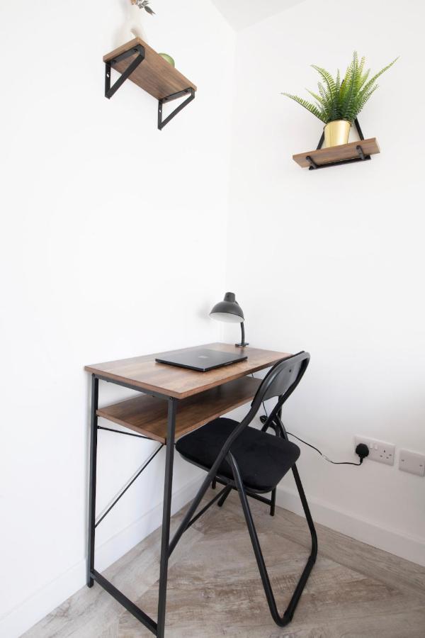 דירות קארדיף Connaught House - City Centre - Free Parking & Wi-Fi מראה חיצוני תמונה