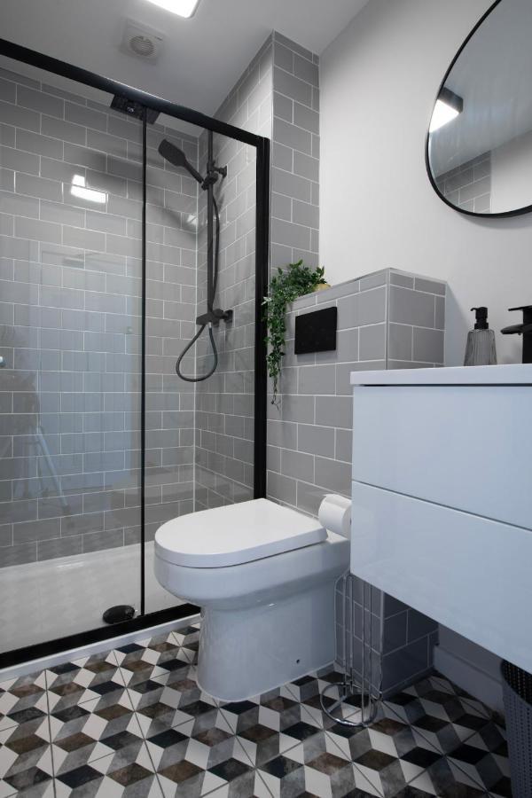 דירות קארדיף Connaught House - City Centre - Free Parking & Wi-Fi מראה חיצוני תמונה