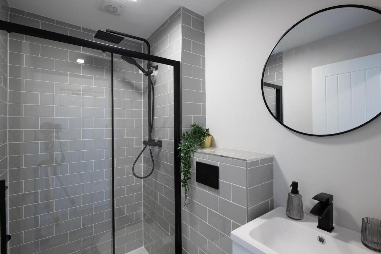 דירות קארדיף Connaught House - City Centre - Free Parking & Wi-Fi מראה חיצוני תמונה